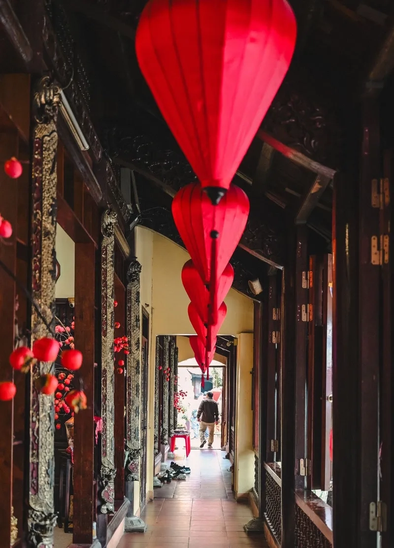 Ảnh không khí chùa chiền ngày tết vui