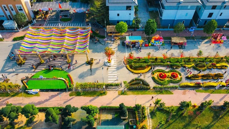 Tấm ảnh du xuân đầu năm lộc xuân may