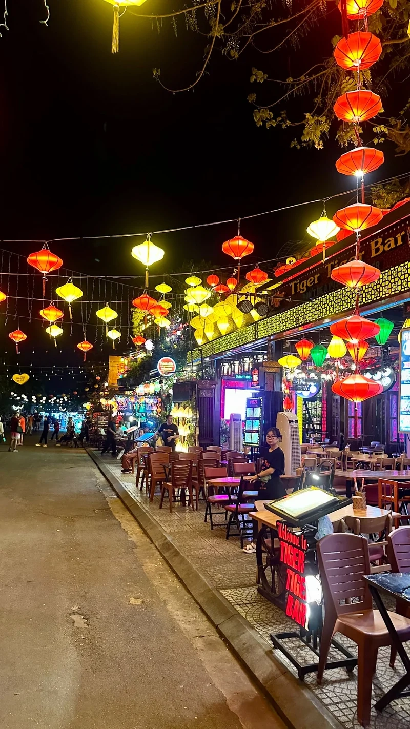 Khám phá vẻ lung linh của ảnh lồng đèn hội an đẹp