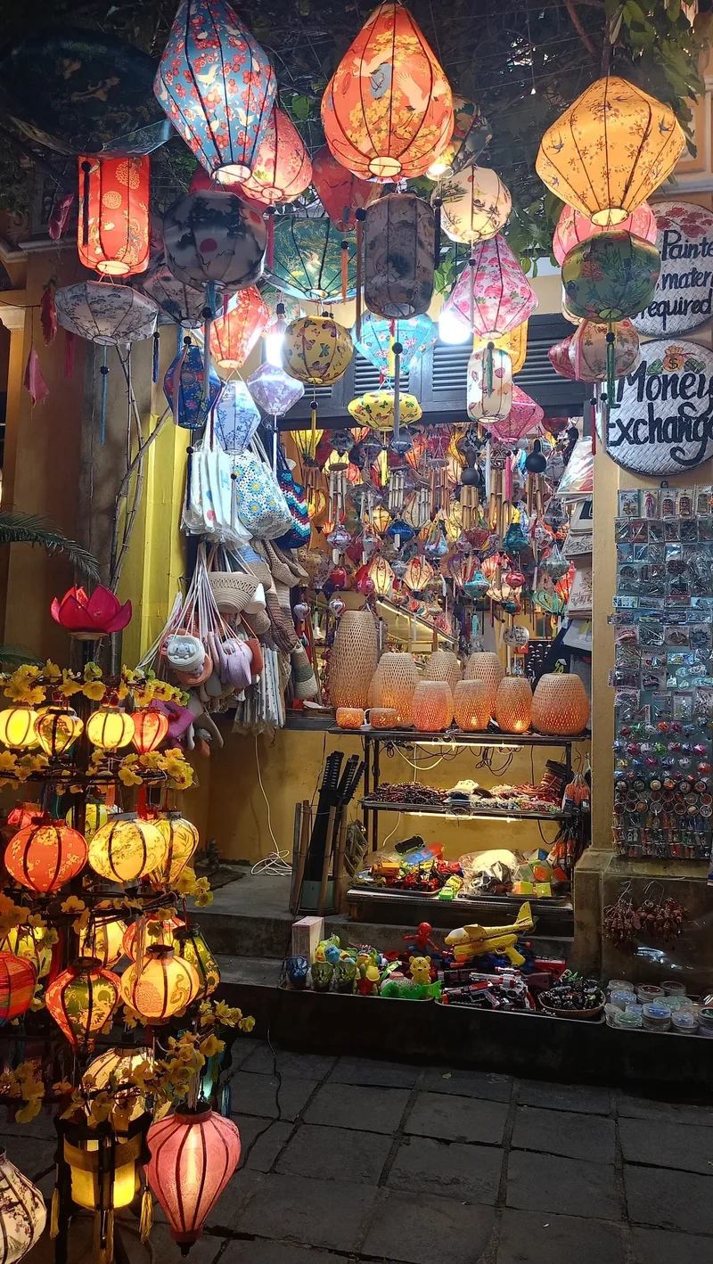 Văn hóa Việt tỏa sáng qua ảnh lồng đèn hội an văn hóa việt