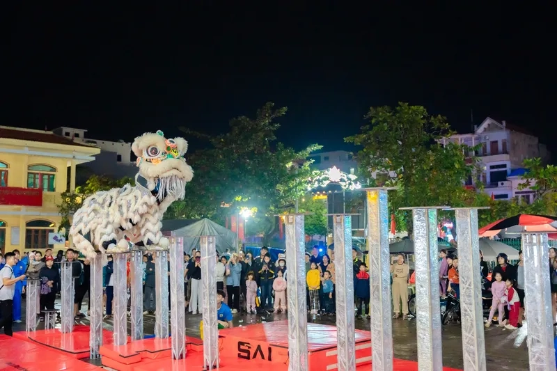 Tấm ảnh nghệ thuật múa lân đẹp