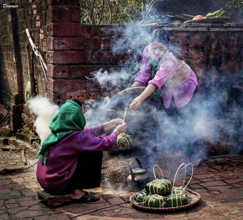 Xem ảnh tết quê em chuẩn bị đón giao thừa