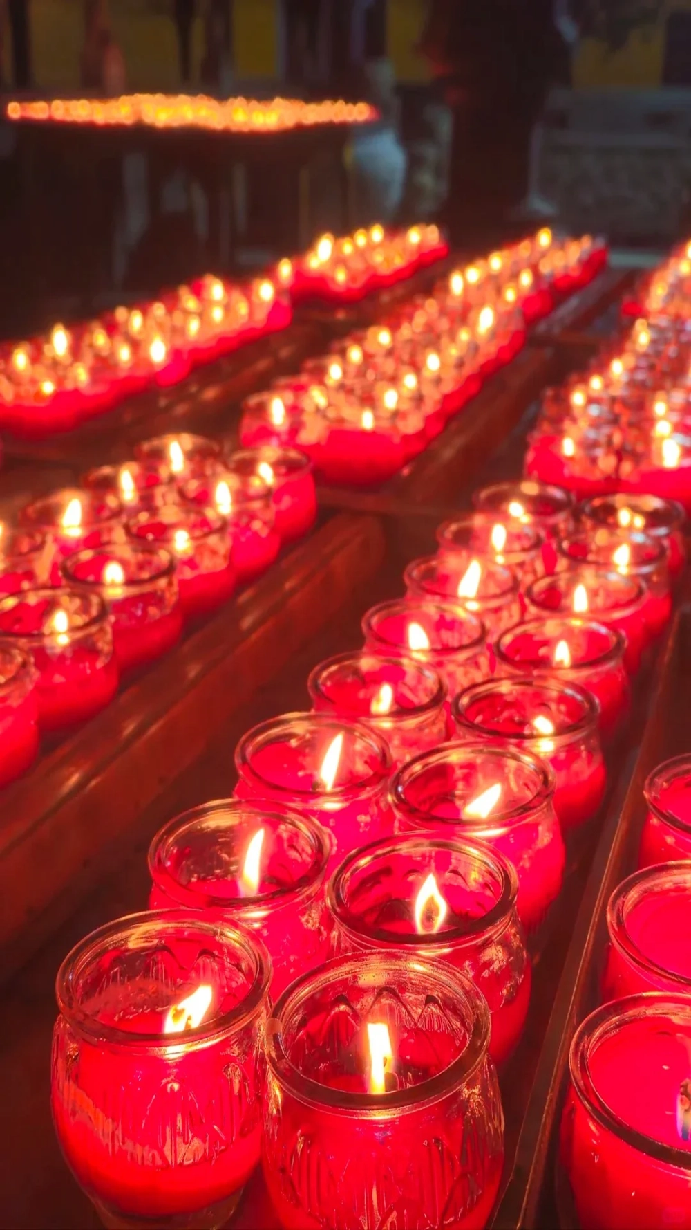 Mừng năm mới rực rỡ nhờ Hình nền nến Tết mừng năm mới