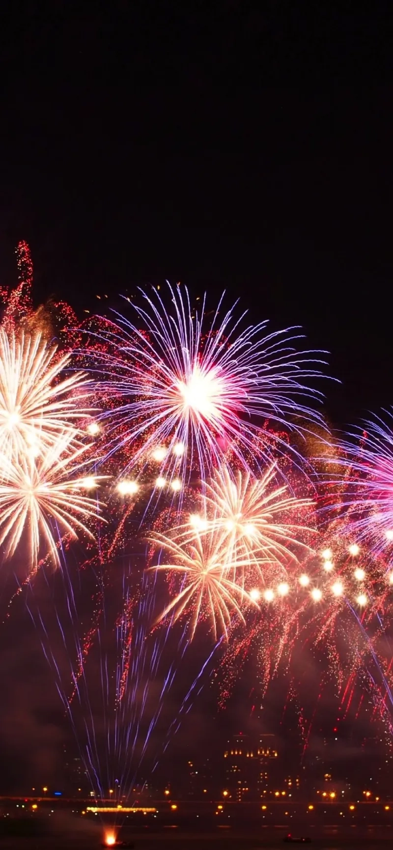 Mẫu hình nền pháo hoa anime lạ mắt nhất