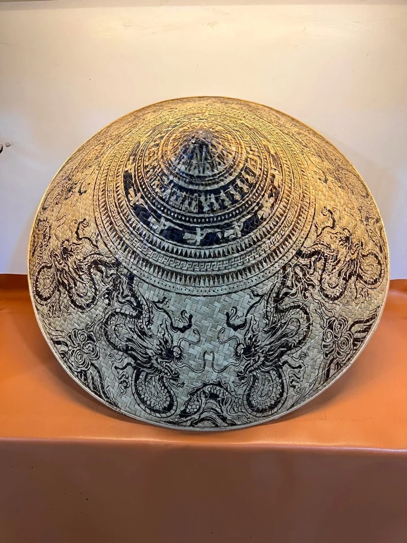 Ảnh nón lá tết giản dị mà cuốn hút