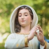 Khám phá vẻ đẹp thiêng liêng: Hình nền Đức Mẹ Maria tuyệt mỹ