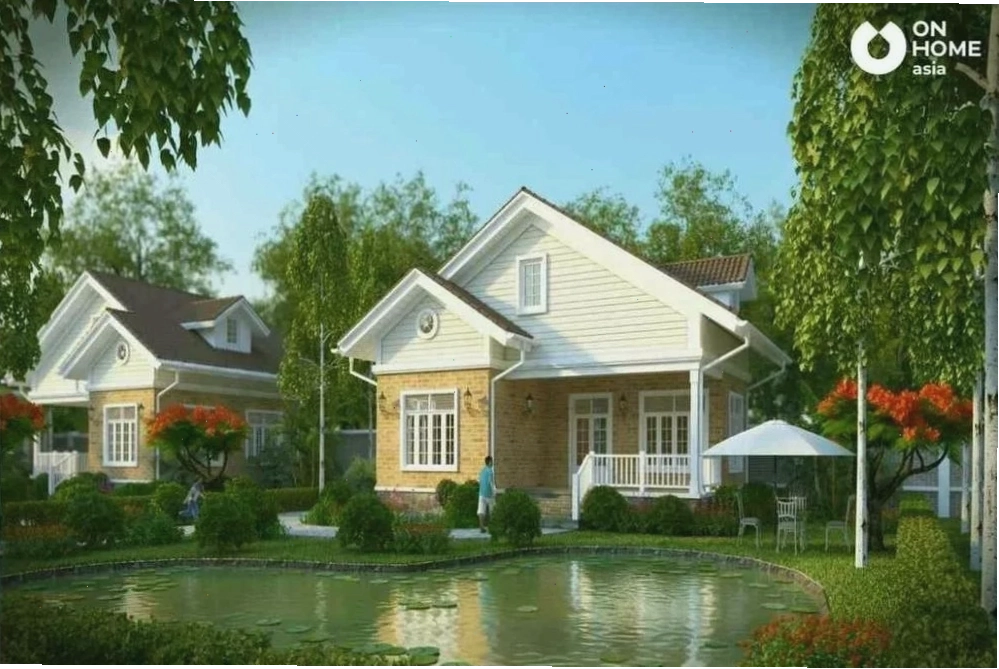 Ao hồ hình bán nguyệt trước nhà
