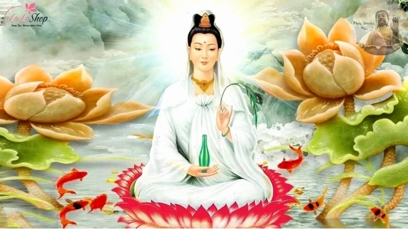 Hình ảnh Phật Quan Thế Âm Bồ Tát hiền dịu bên đóa hoa sen