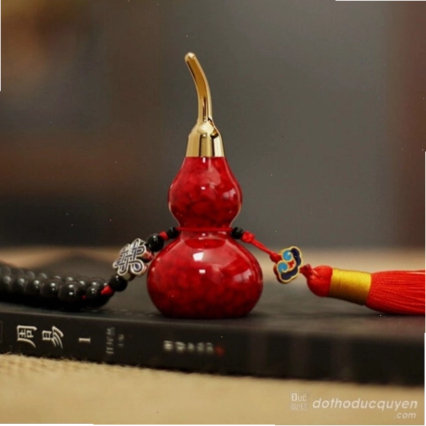 Hồ lô đồng màu đỏ, mang ý nghĩa may mắn và tài lộc