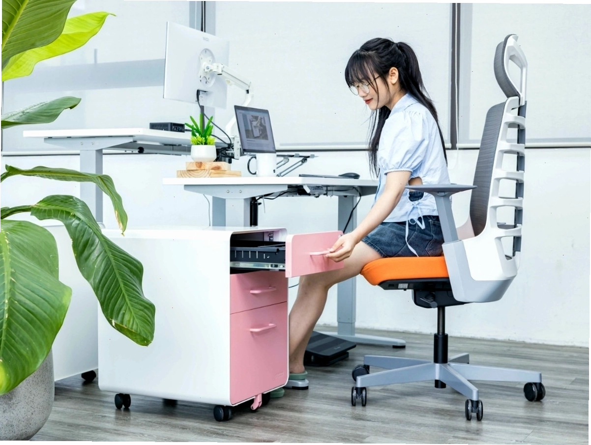 Hướng đặt cây bàn làm việc hợp phong thủy Đông - Đông Nam