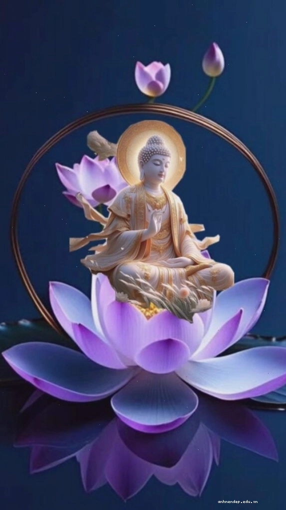 Phật Bà Quan Âm an tọa trên đài sen