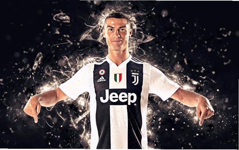 Ronaldo thể hiện sự tập trung cao độ trước pha đá phạt