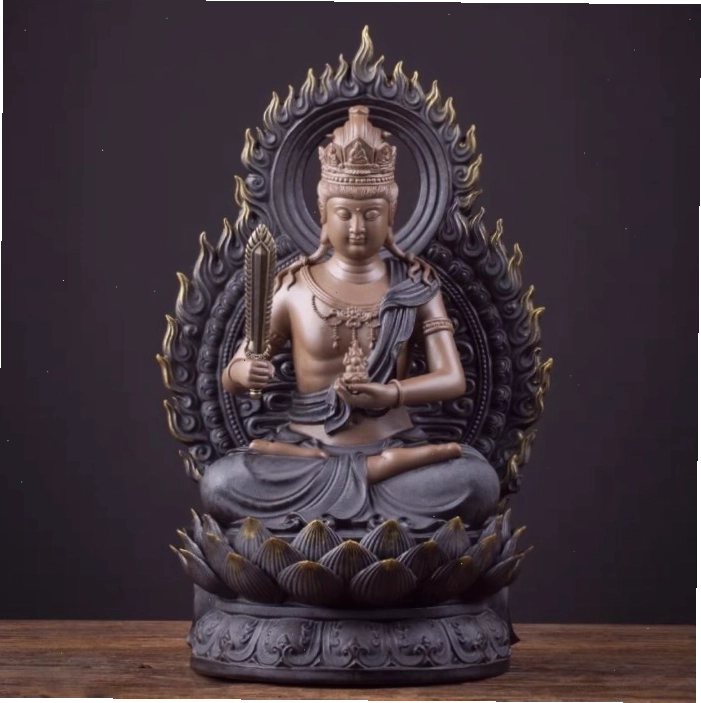 Tượng Hư Không Tạng Bồ Tát thể hiện sự trang nghiêm và từ bi