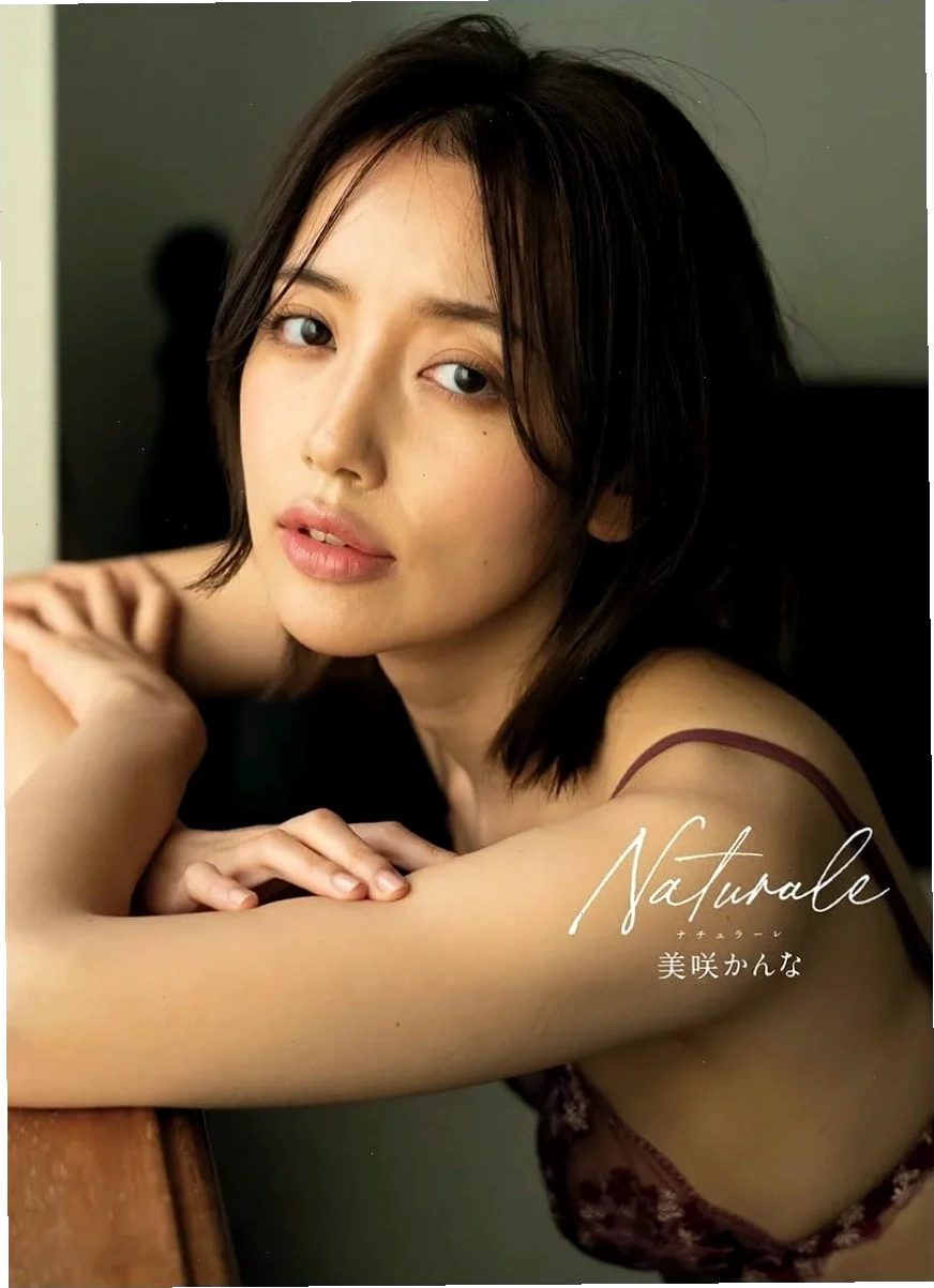 Kanna Misaki thể hiện cảm x&uacute;c nh&acirc;n vật