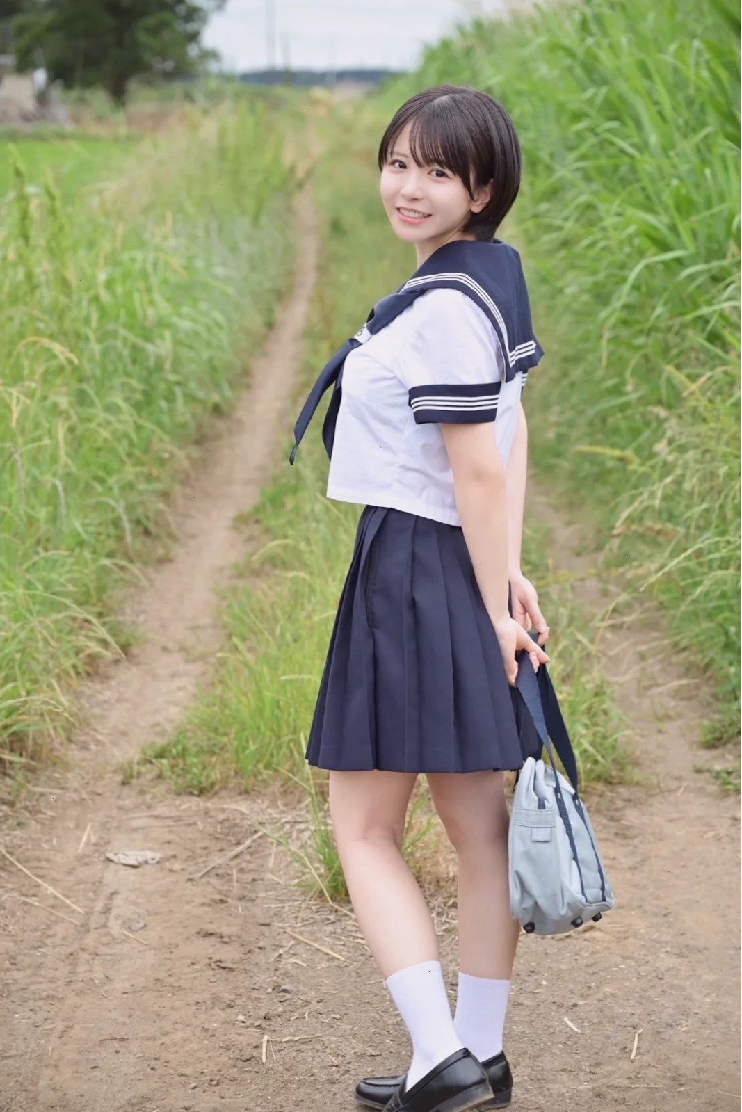 Konatsu Kashiwagi: Ảnh hưởng của c&aacute;c t&igrave;nh tiết nhạy cảm