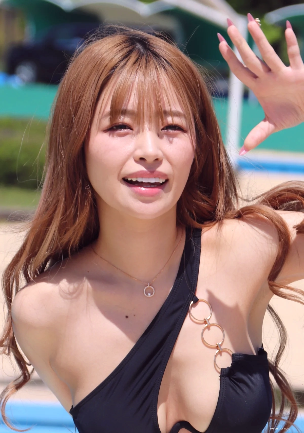 Rika Tsubaki phong c&aacute;ch gyaru năng động
