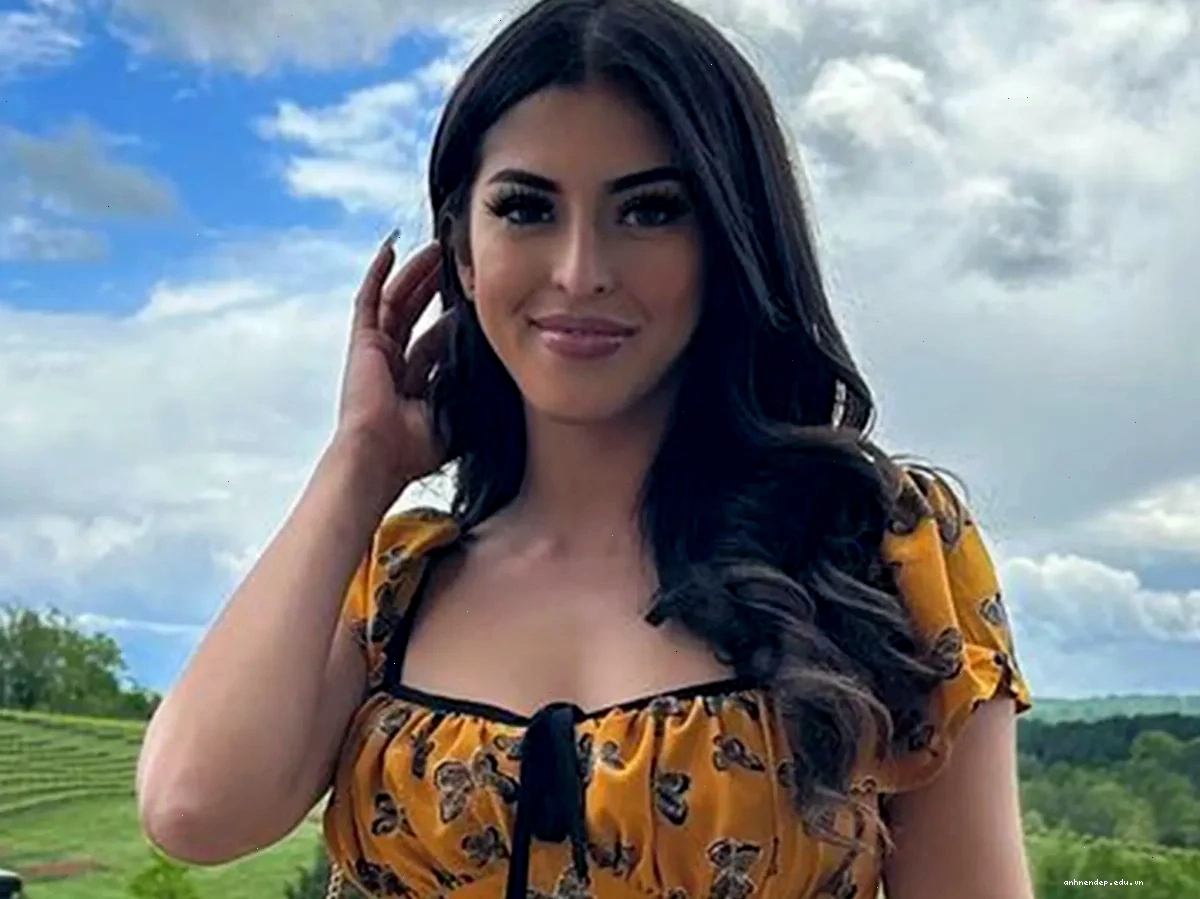 Sophia Leone - Ngôi sao sáng của làng giải trí