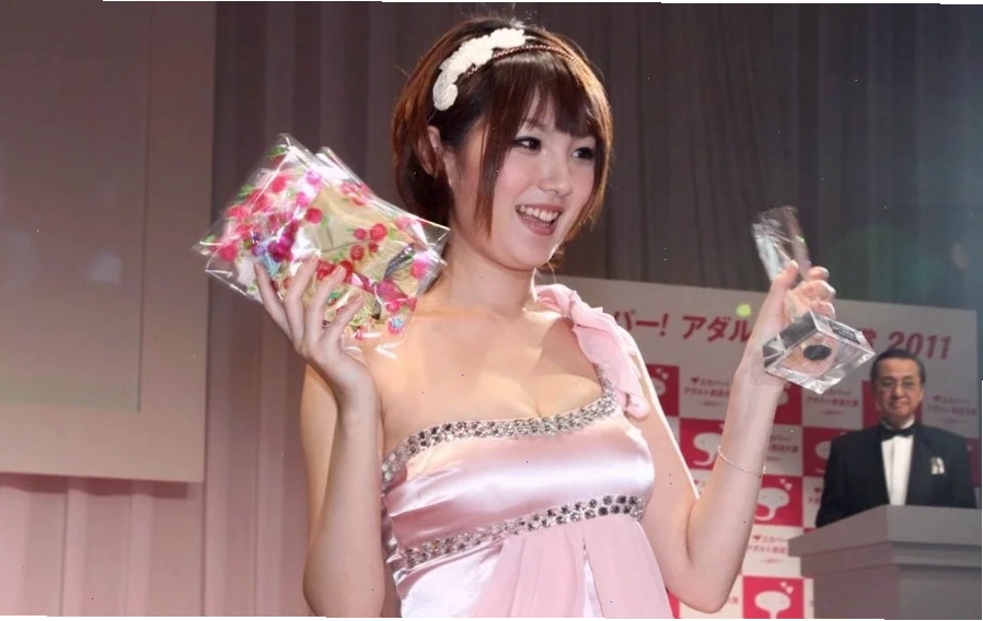 Tsubasa Amami trong một khung hình đẹp