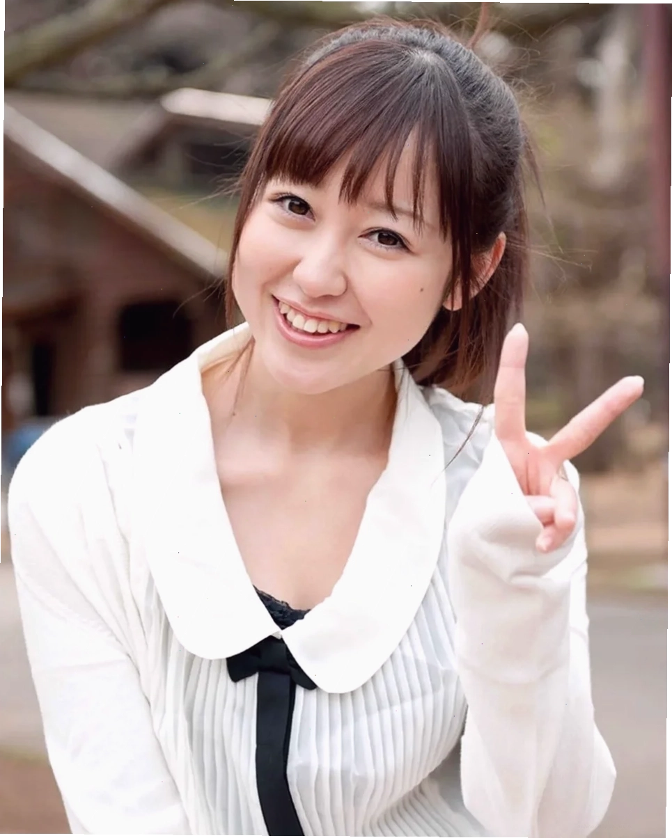 Yu Shinoda trong một buổi chụp h&igrave;nh